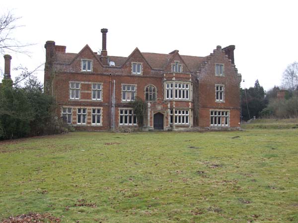 Roydon Hall 04